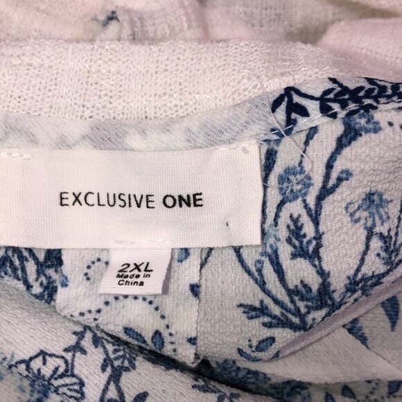 Exclusive One size 2X boho floral top - Picture 4 of 4
